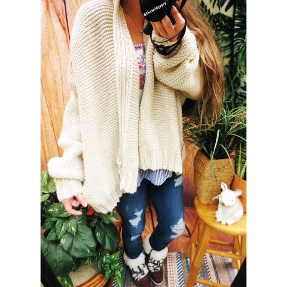 Vintage Sweaters - Vintage handmade chunky knit cardigan 🍁